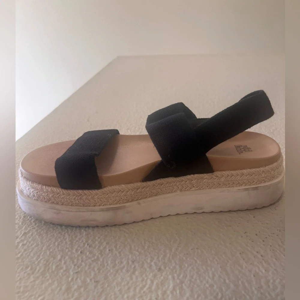 Black Platform Sandals